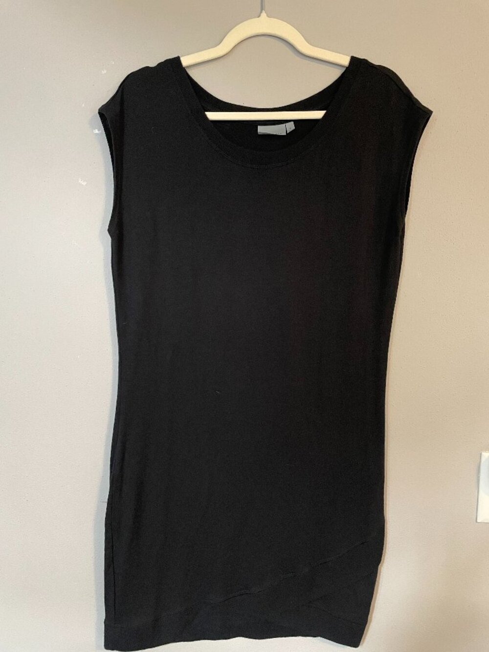 Athleta Beyond Soft Cross-Cross Hem Tunic Dress, size Small (S)